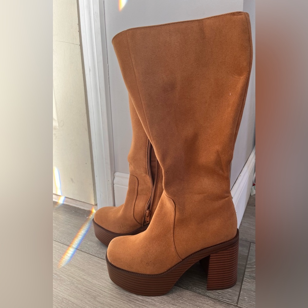 Madden Girl size 6 platform boots